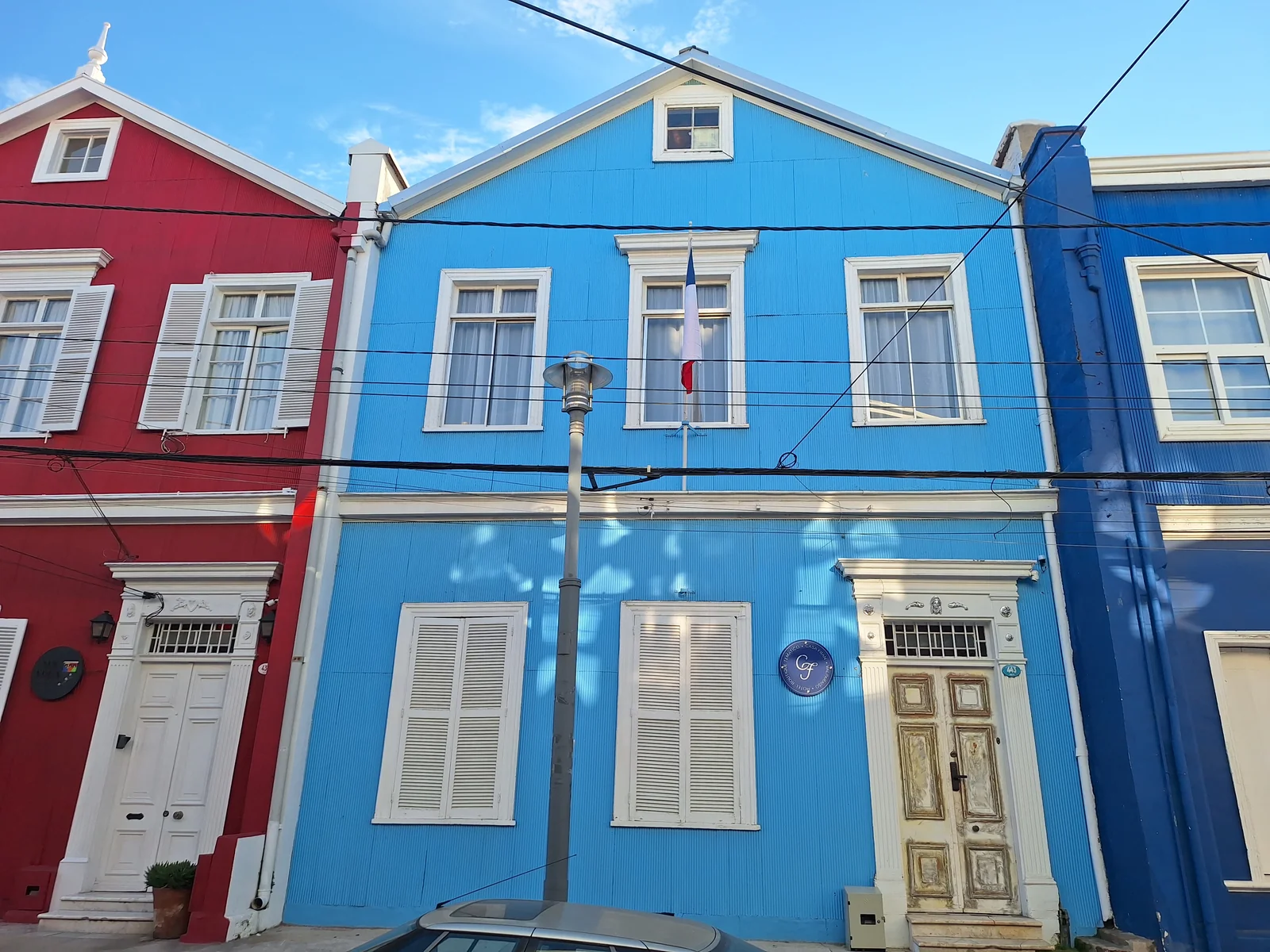 Fachada de CasaFran en Cerro Alegre, Valparaíso